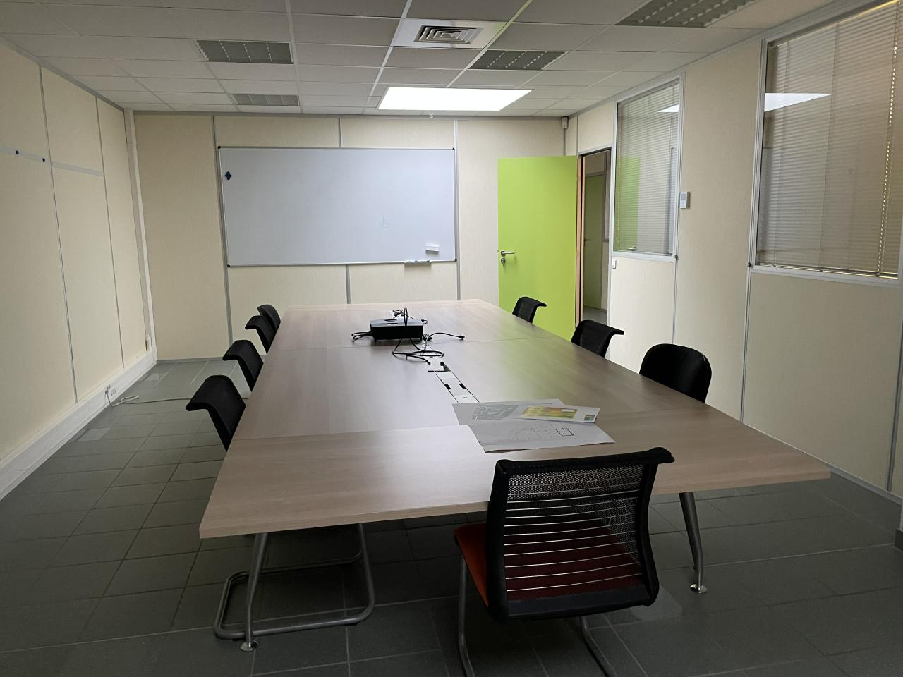 Bureau Houilles 740m² Location bureau Houilles Yvelines OLBUR2106042 0